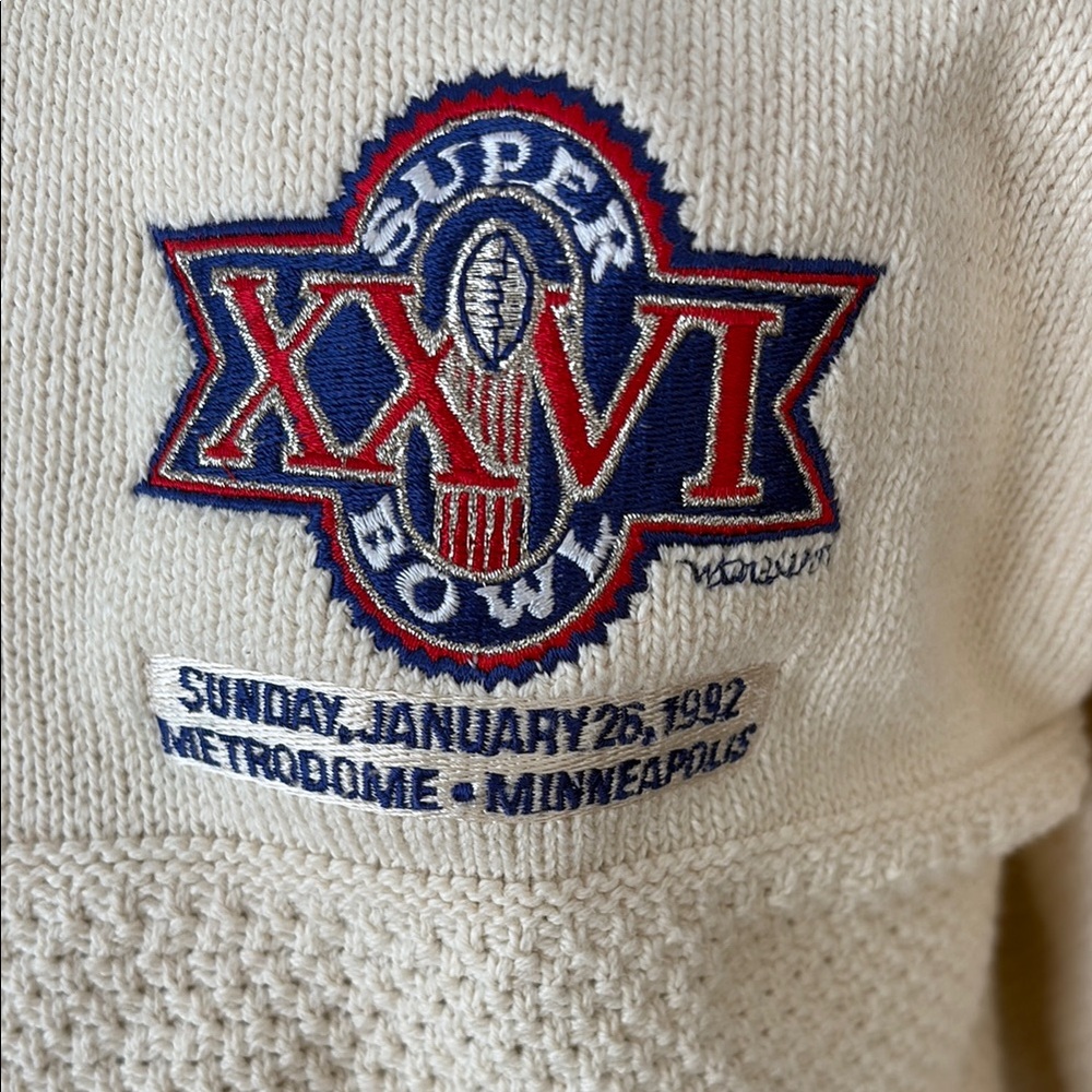 New never worn  Cream Super Bowl XXVI Crew Sweater xxl &medium